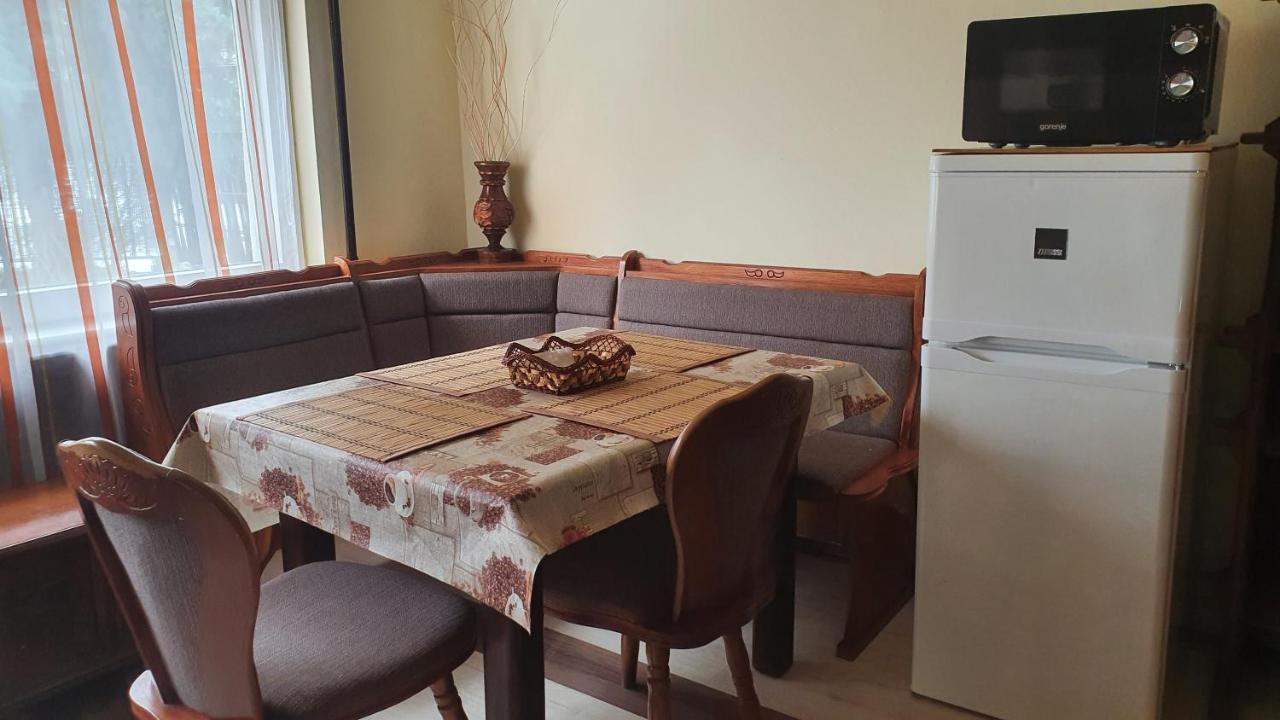 Ruttkai Vendeghaz Apartment Szekesfehervar Ngoại thất bức ảnh