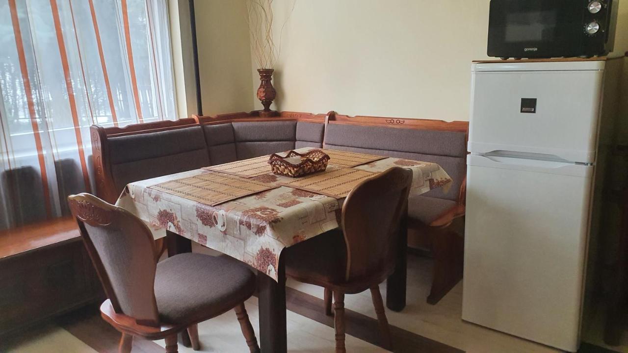 Ruttkai Vendeghaz Apartment Szekesfehervar Ngoại thất bức ảnh