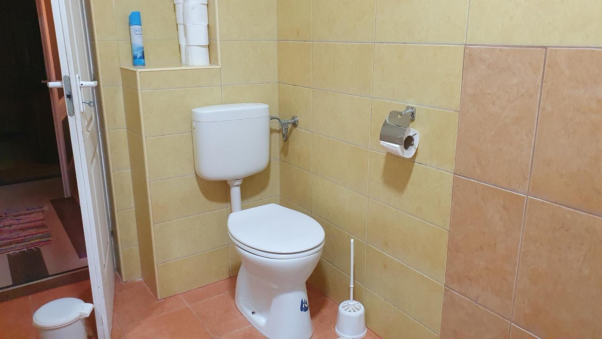 Ruttkai Vendeghaz Apartment Szekesfehervar Ngoại thất bức ảnh