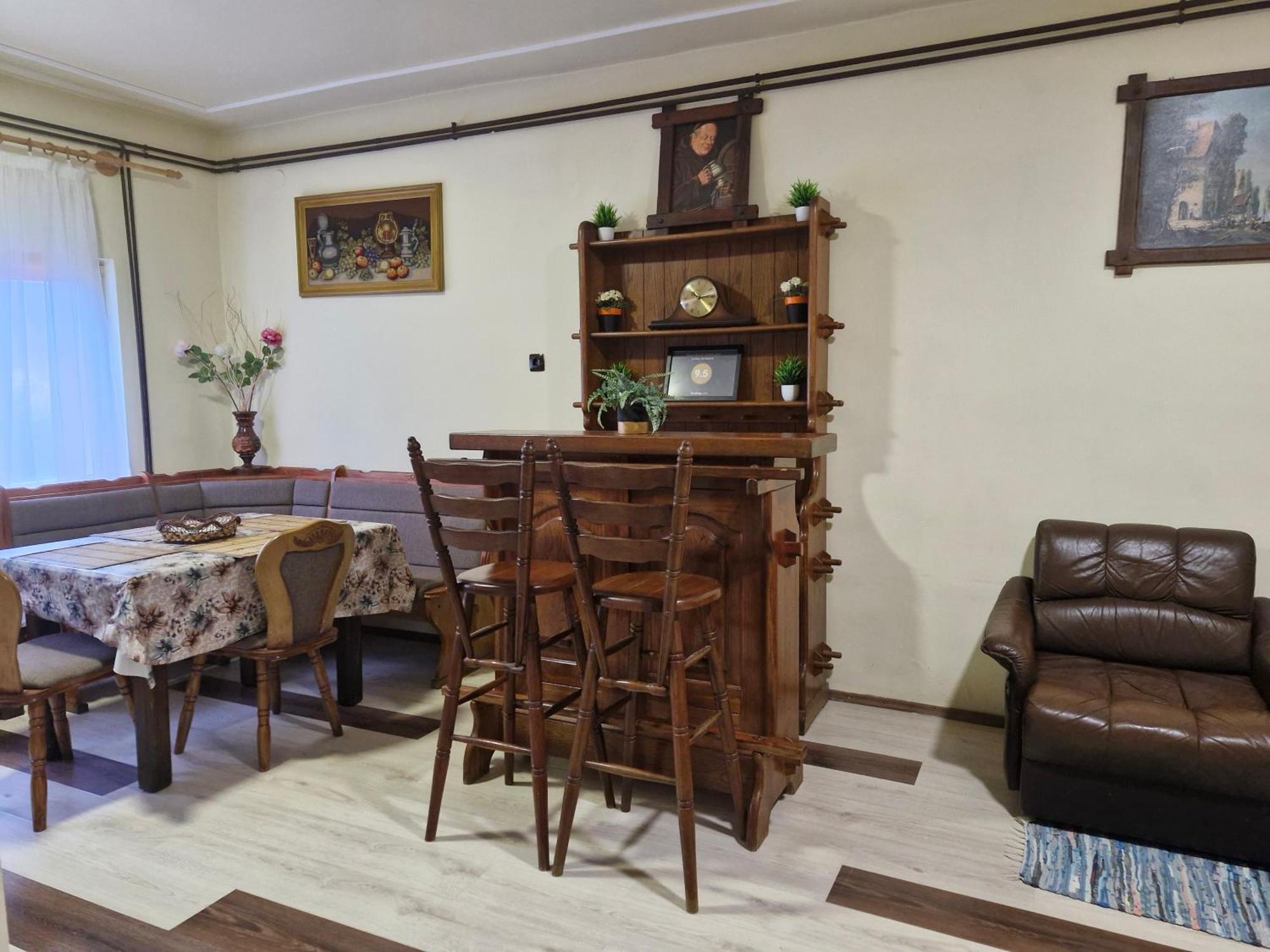 Ruttkai Vendeghaz Apartment Szekesfehervar Ngoại thất bức ảnh