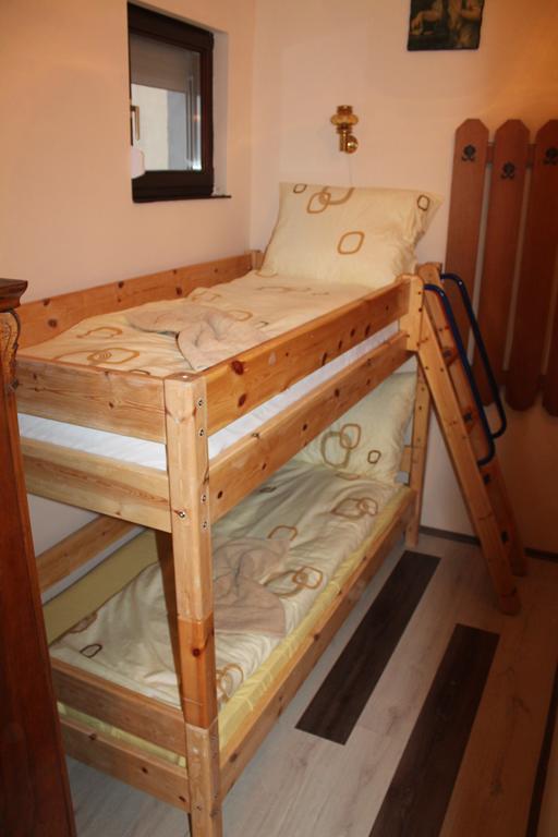 Ruttkai Vendeghaz Apartment Szekesfehervar Ngoại thất bức ảnh