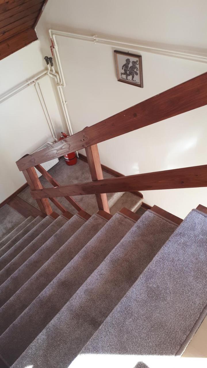 Ruttkai Vendeghaz Apartment Szekesfehervar Ngoại thất bức ảnh